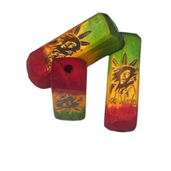 Pipa Artesanal Rasta de Madera — Diseño Bob Marley Grabado
