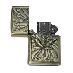 Encendedor de Bencina Estilo Vintage | Diseño "The Need For Weed" | 5.5x3.5 cm